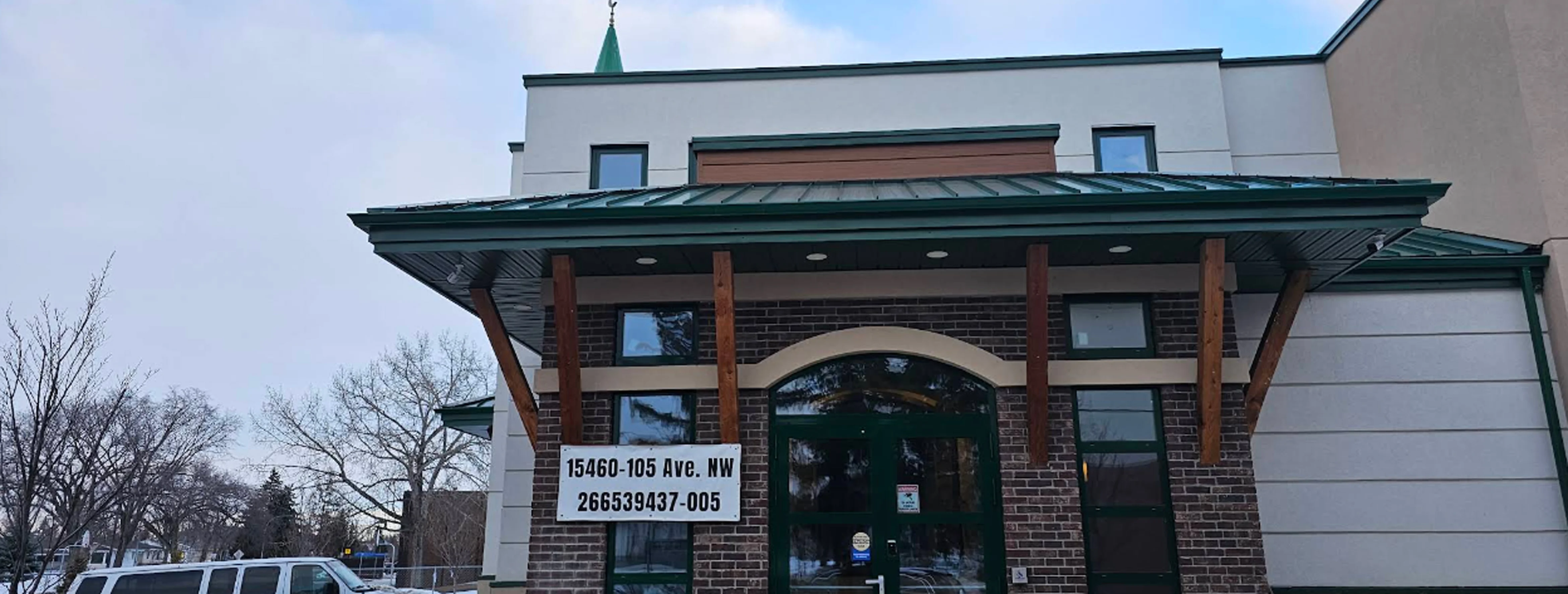 Exterior view of Edmonton Blue Mosque Edmonton building